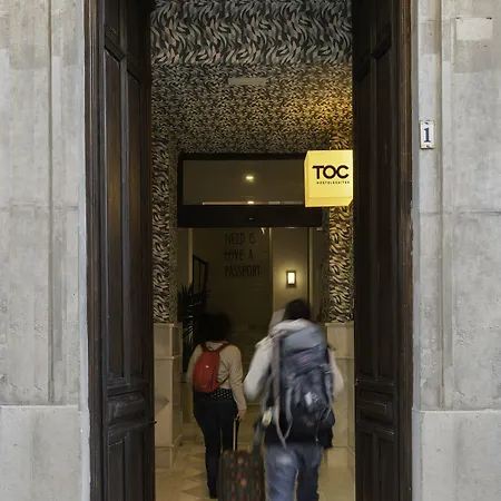 Hostel Toc *